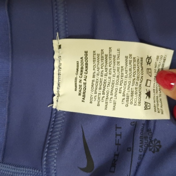 Nike Women's Skater Skirt in Blue Large - Picture 8 of 9